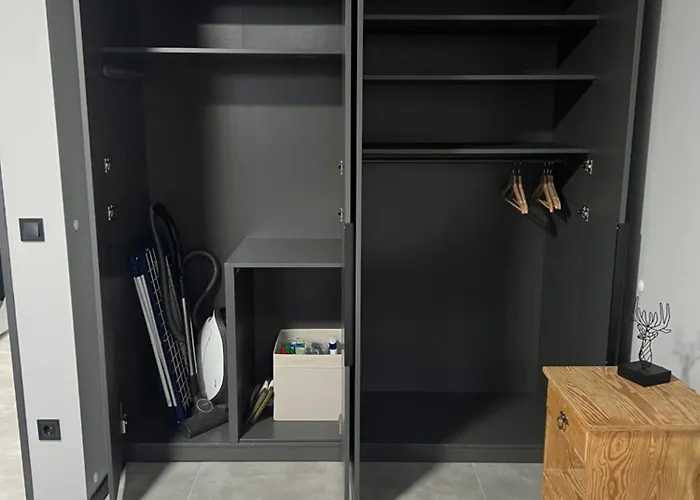 Lejlighed Langenhagen - Mit Balkon, Ebk Und Parkplatz *