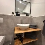 Langenhagen - Mit Balkon, Ebk Und Parkplatz * Hannover