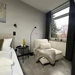 Langenhagen - Mit Balkon, Ebk Und Parkplatz